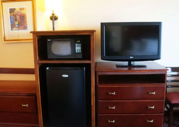 Hotel Hampton & Kingman
