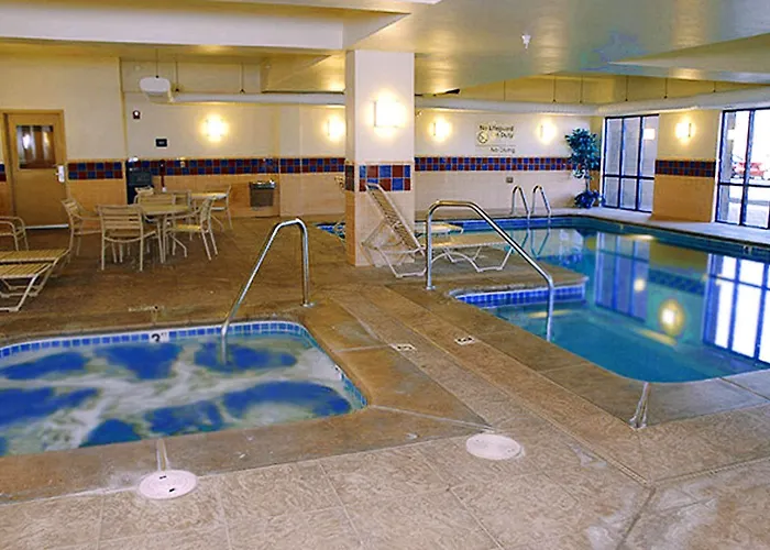 Hotel Hampton & Kingman
