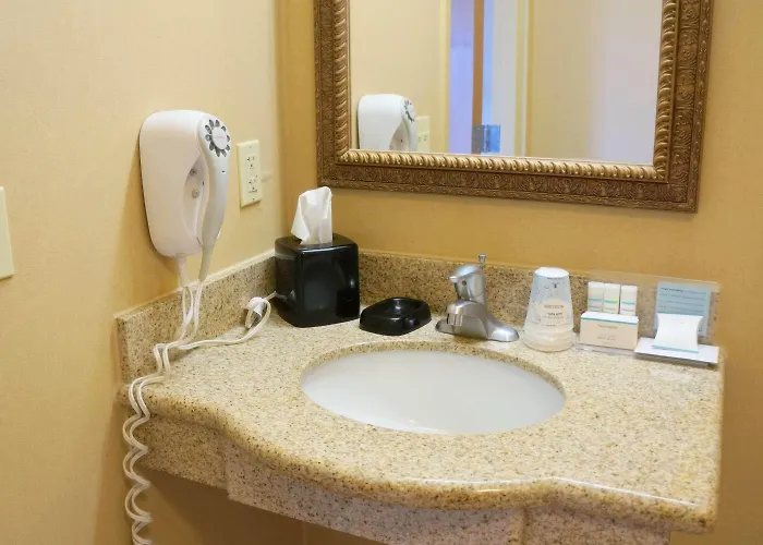 Hotel Hampton &