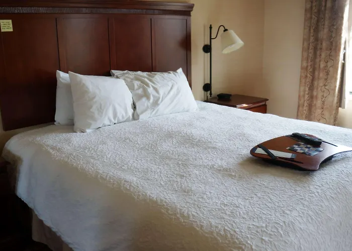 Hotel Hampton & Kingman